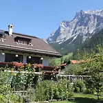 Haus Alpenblume *