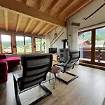 Haus Alpenblume 公寓
