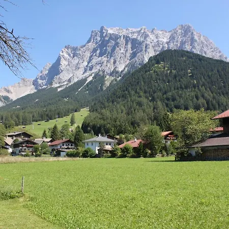 Haus Alpenblume 아파트 *